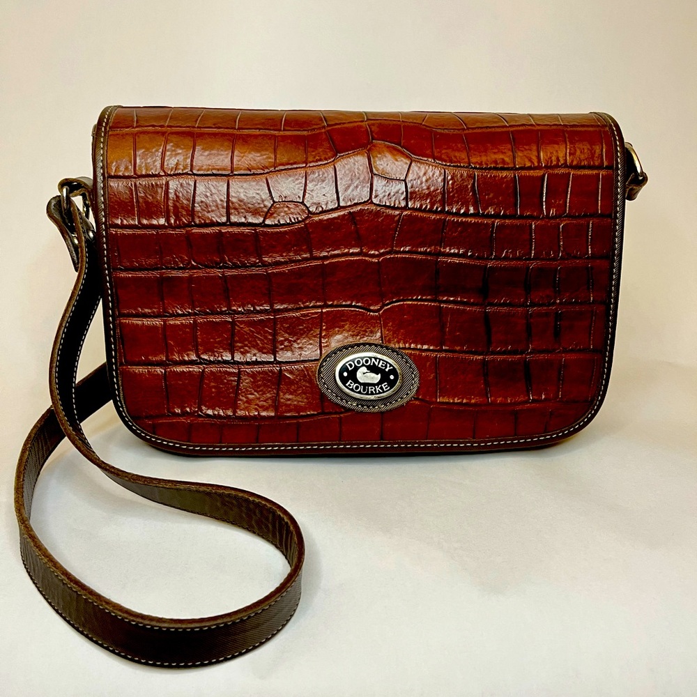 VTG DOONEY & BOURKE #42315 Croc Embossed Leather Mulberry Shoulder Crossbody Bag